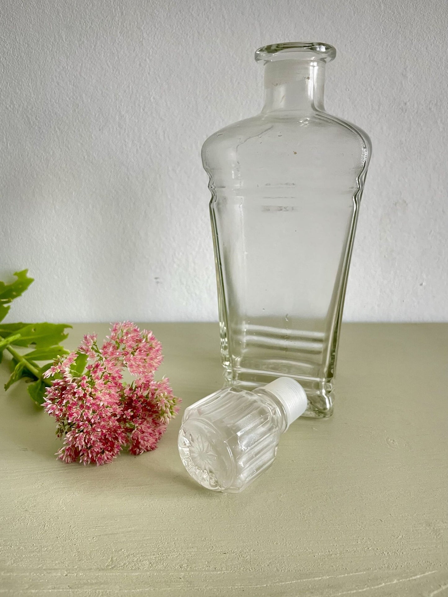 Carafe en verre avec bouchon
