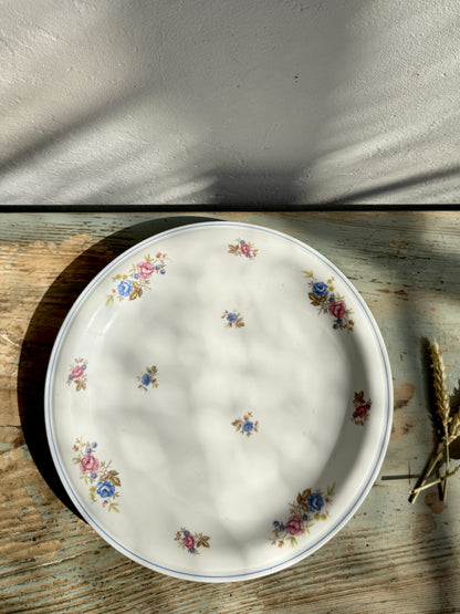 Plat rond en porcelaine