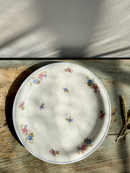 Plat rond en porcelaine