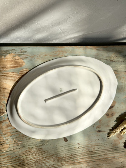 Plat ovale en porcelaine de Châtres-sur-Cher