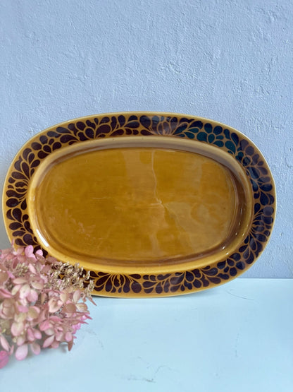 Plat de présentation moyen modèle