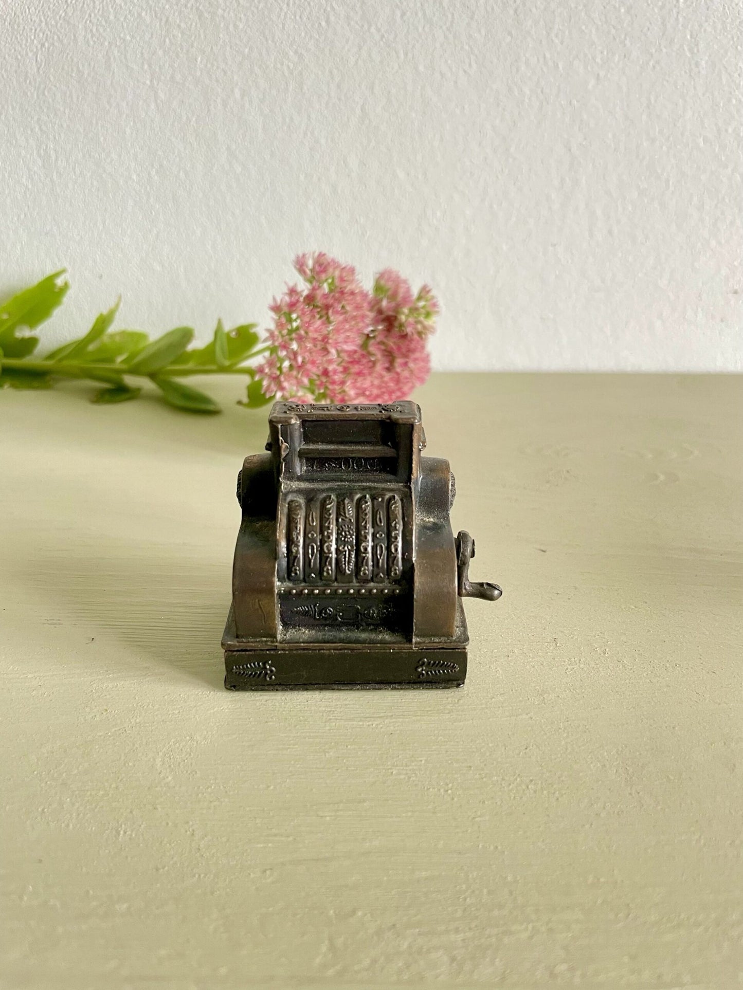 Taille-crayons vintage en métal