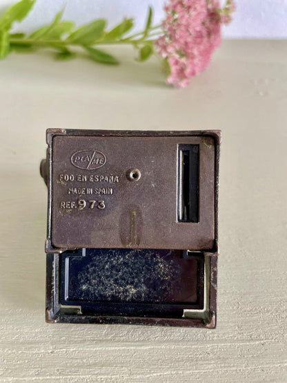 Taille-crayons vintage en métal