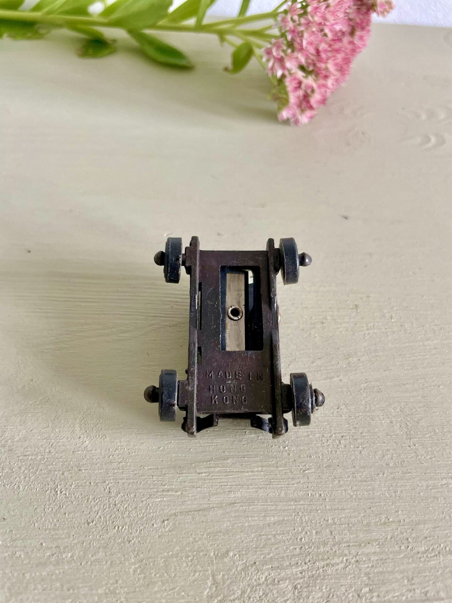 Taille-crayons vintage en métal