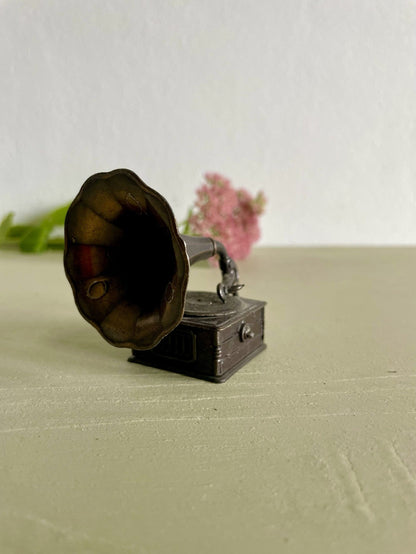 Taille-crayons vintage en métal