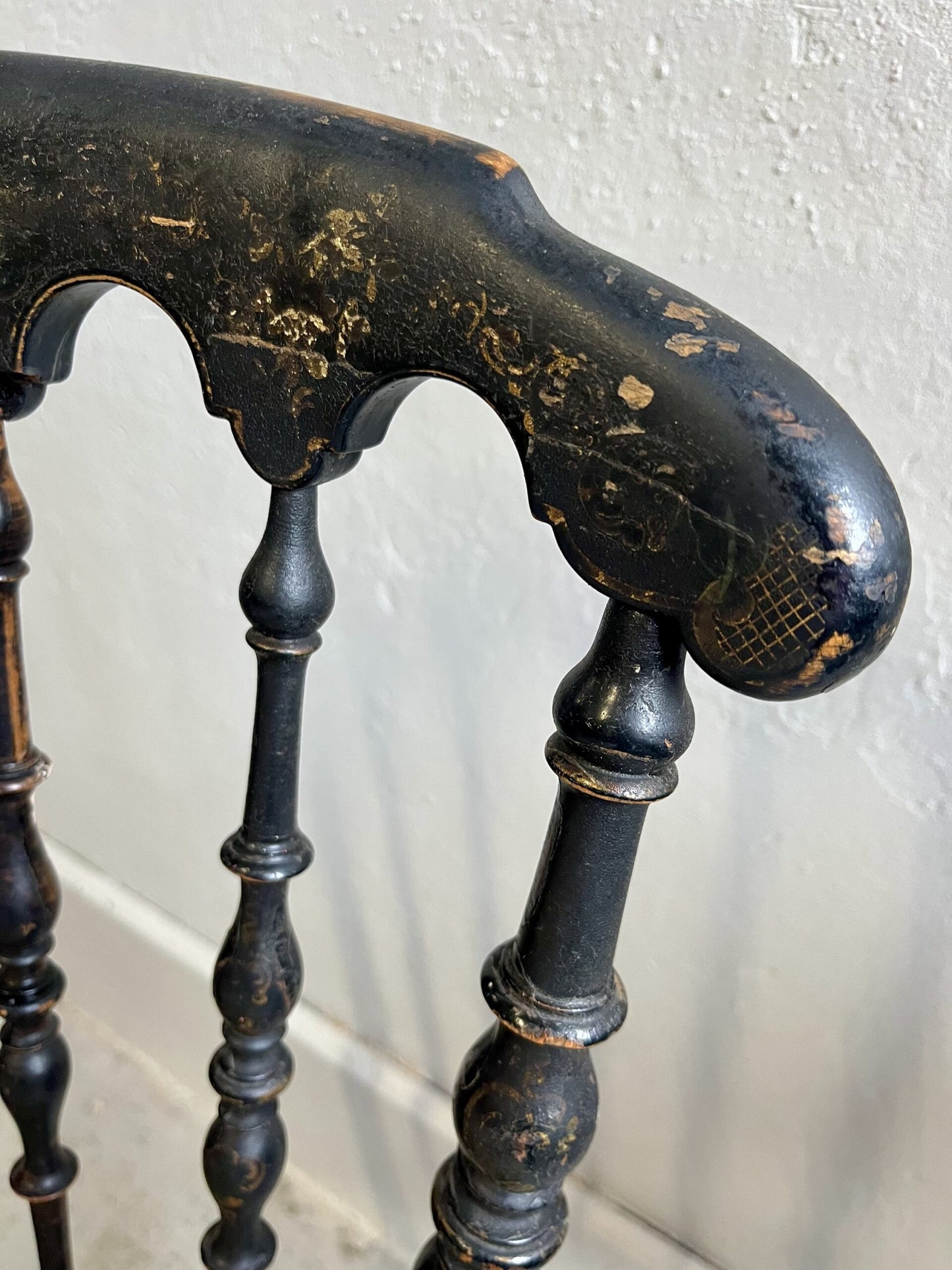 Chaises brodées fleurs