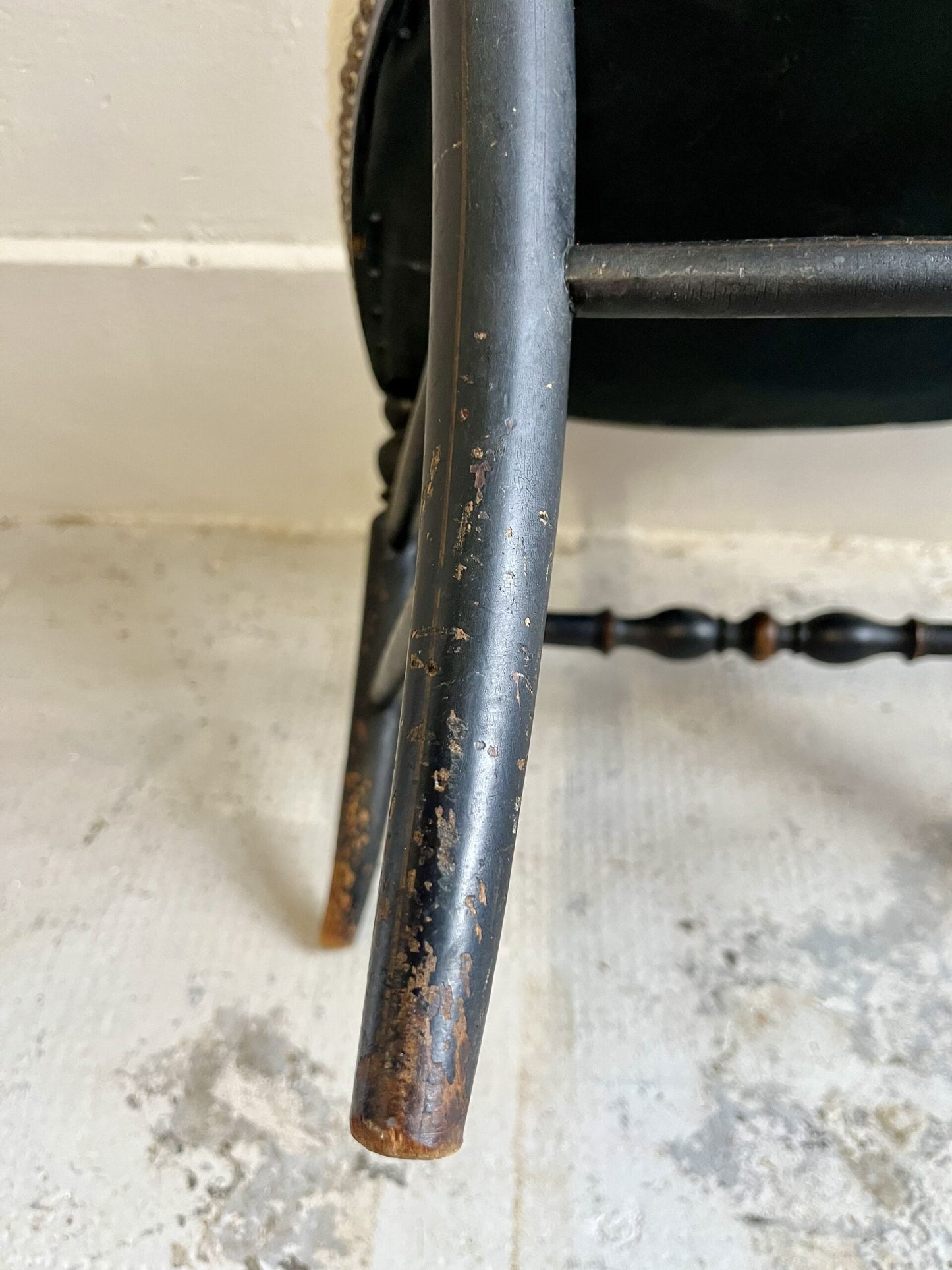 Chaises brodées fleurs