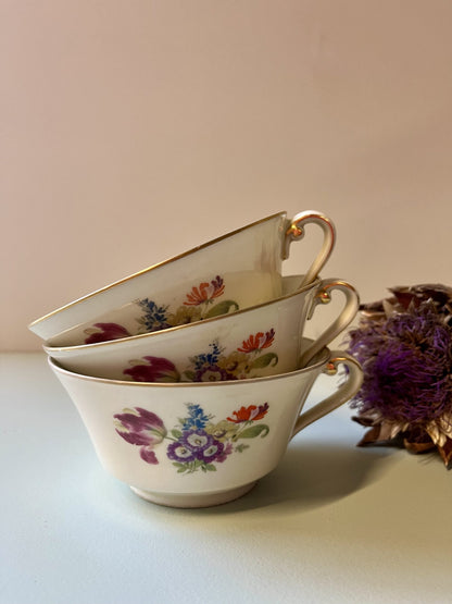 Tasses en porcelaine de l’Ancienne Fabrique Royale de Limoges - lot de 3