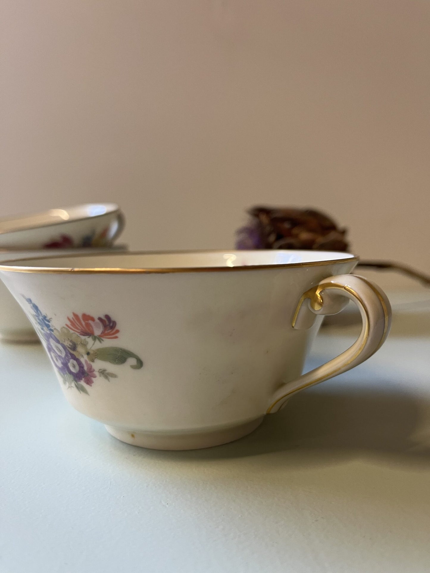 Tasses en porcelaine de l’Ancienne Fabrique Royale de Limoges - lot de 3