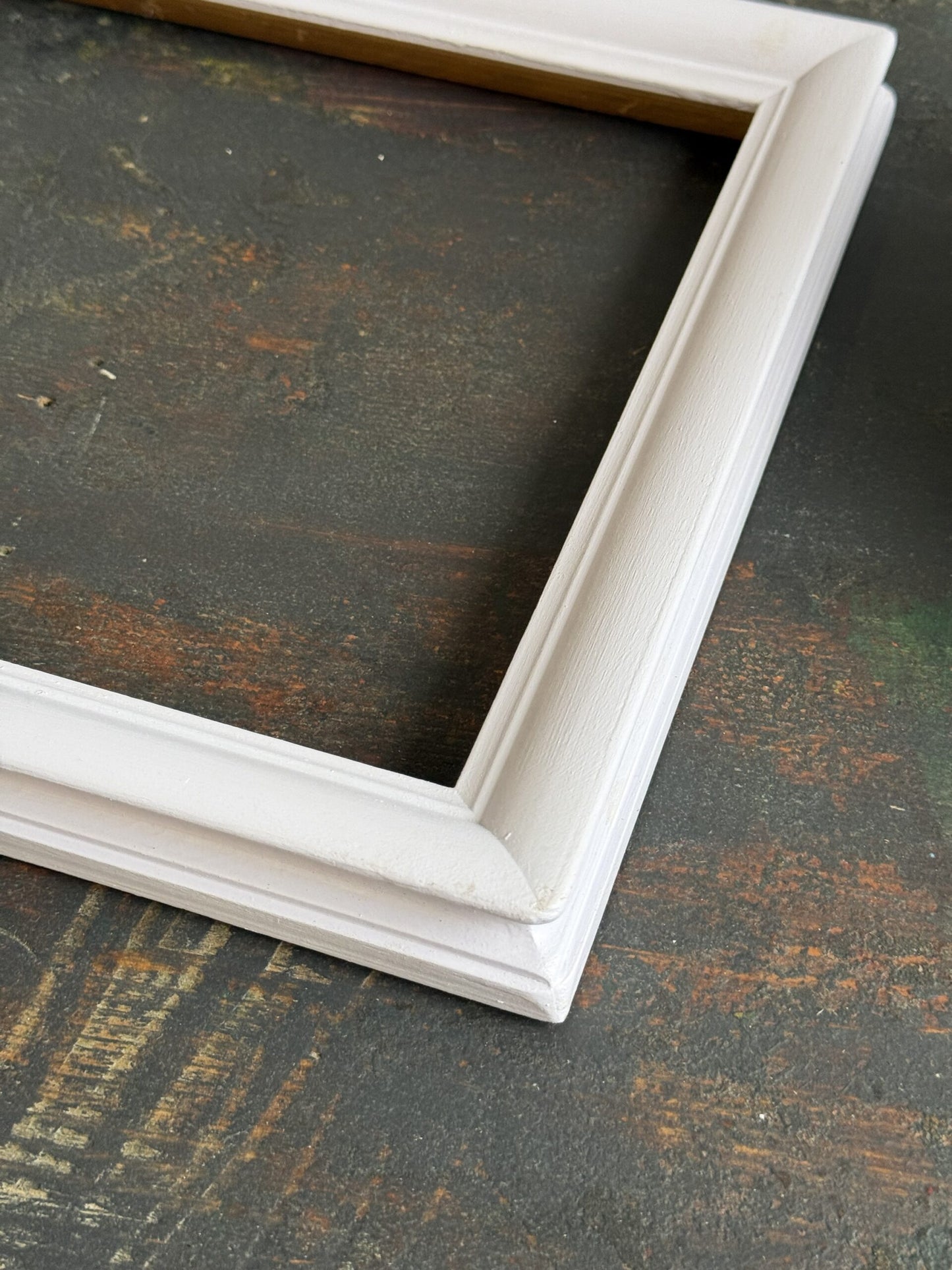 Cadre en bois violet pastel