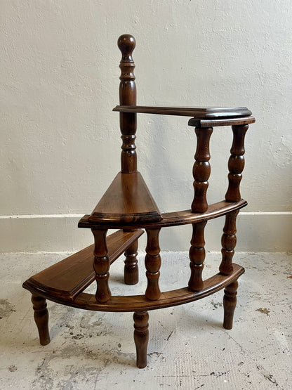 Escalier de bibliothèque ancien