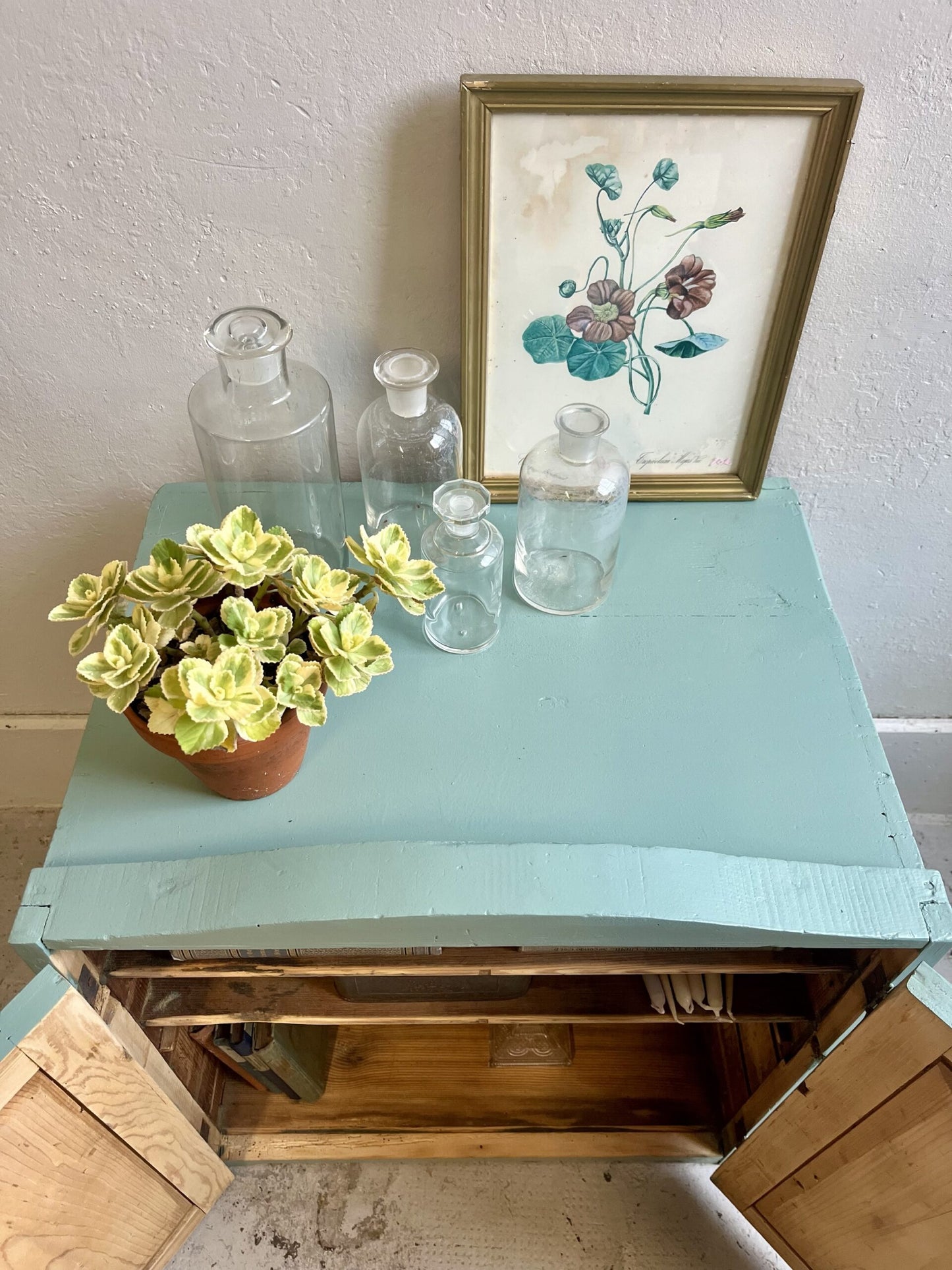 Armoire style armoire à pharmacie