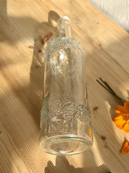 Bouteille en verre taillé