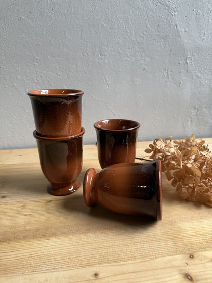 Lot de 4 tasses en terre cuite émaillées