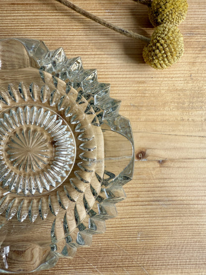 Cendrier en verre circulaire ciselé