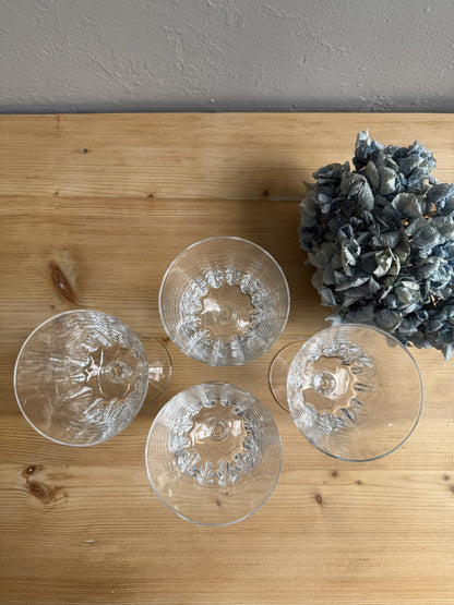 Lot de 4 verres à pied en cristal dentelé