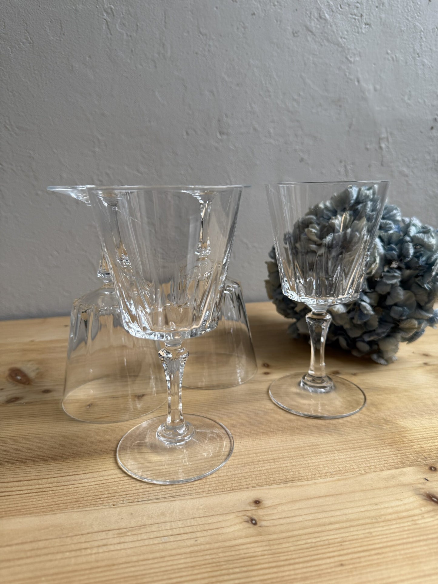 Lot de 4 verres à pied en cristal dentelé