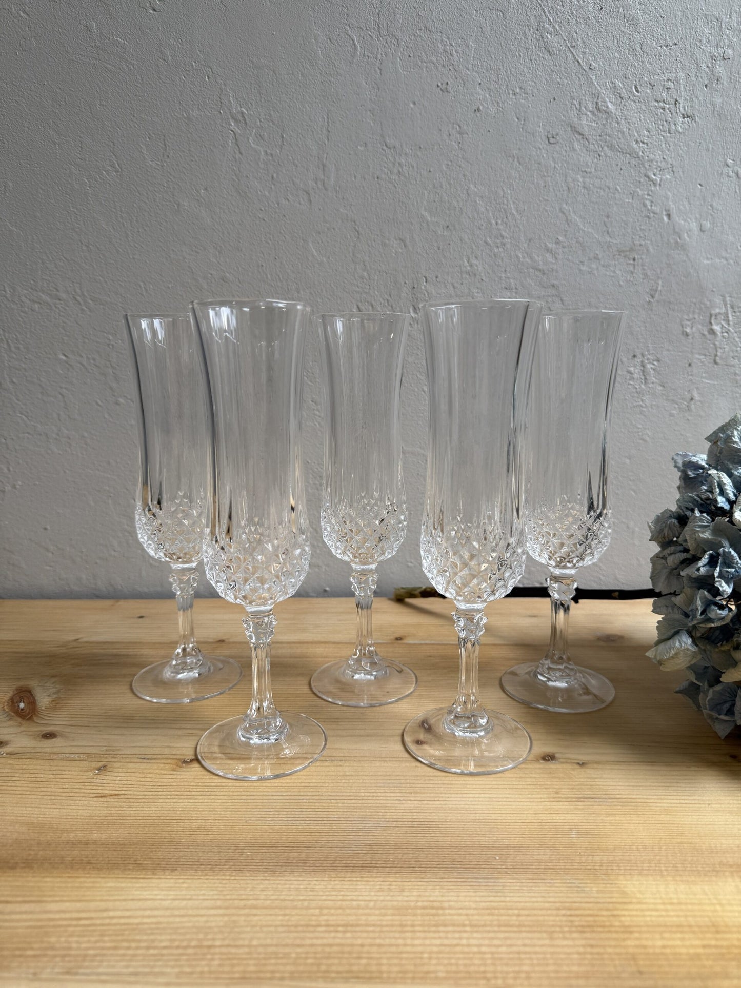 ￼ Lot de 5 flûtes modèle Longchamp de Cristal d’Arques