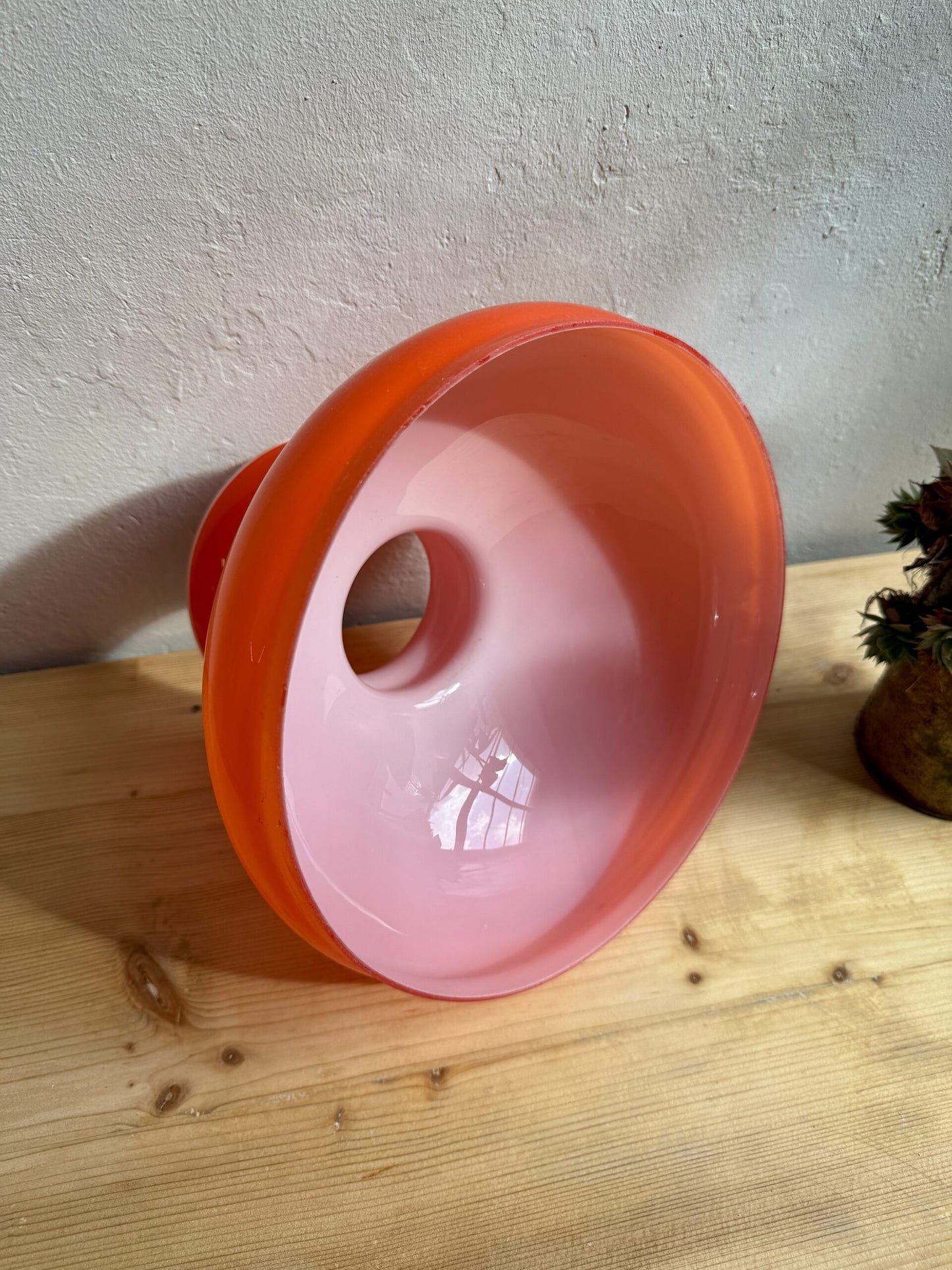 Abat-jour en opaline rouge orangé