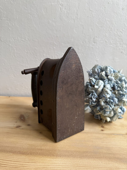 Fer à repasser ancien