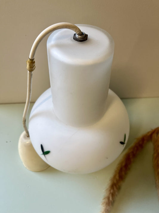 Suspension en opaline