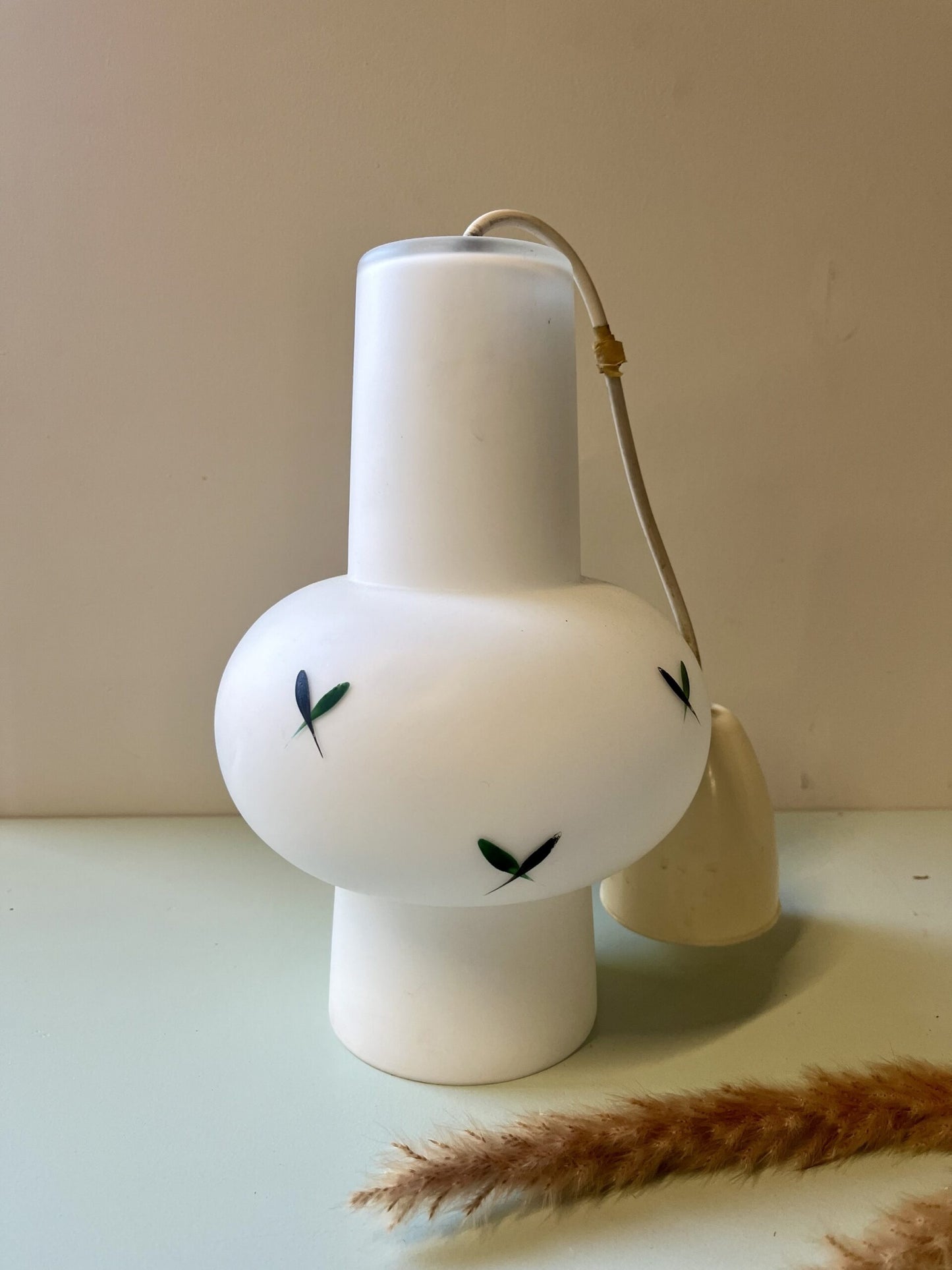 Suspension en opaline