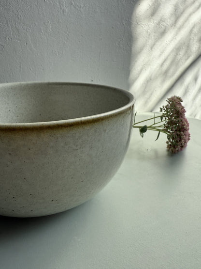 Saladier en grès gris émaillé