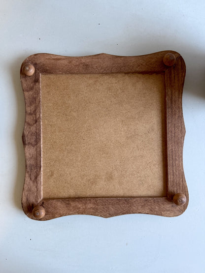 Sous-plat carré en faïence à décor floral