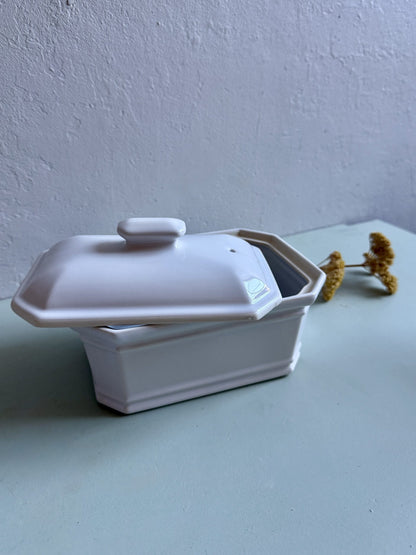 Terrine blanche en faïence