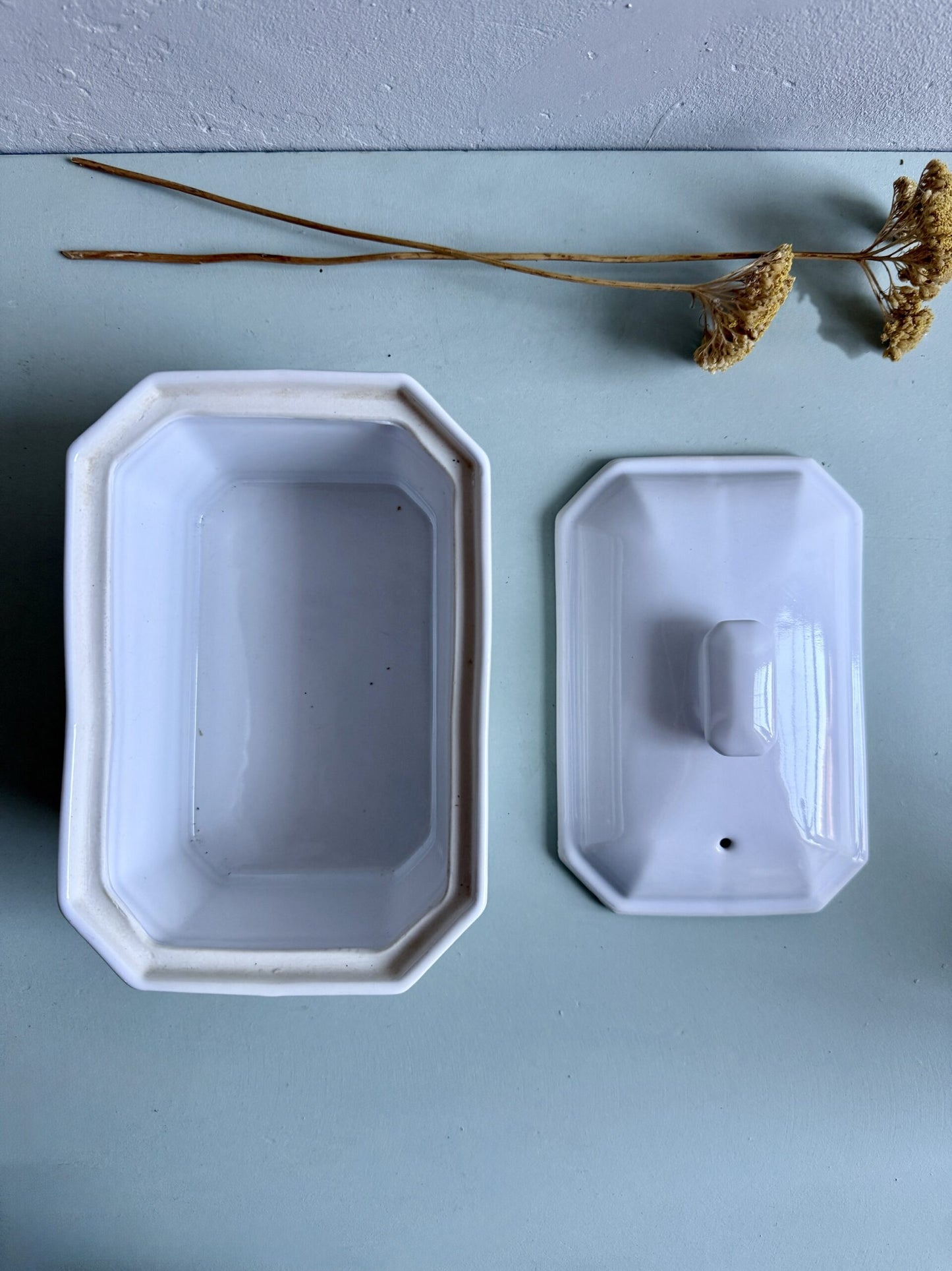 Terrine blanche en faïence