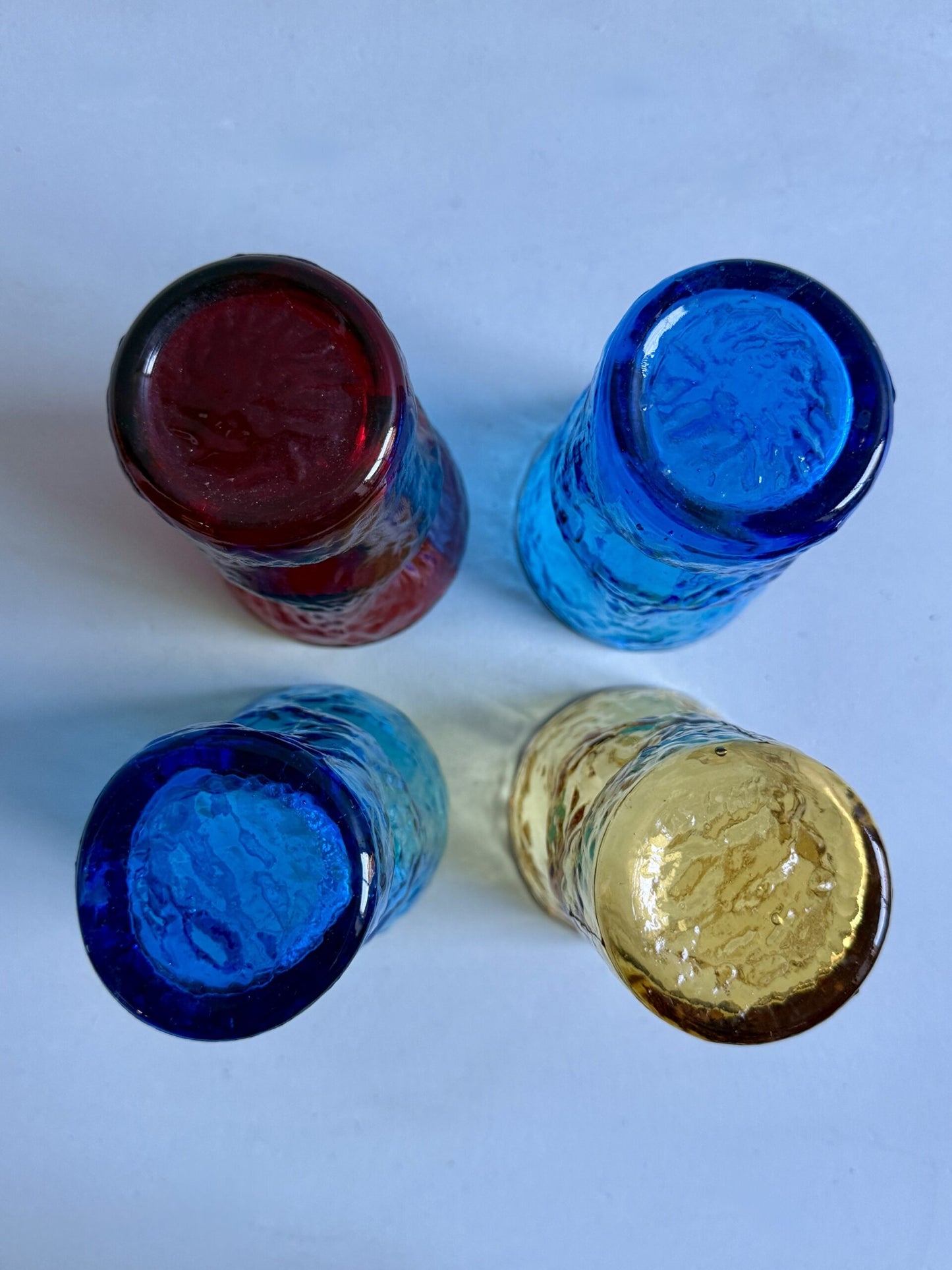 Lot de 4 verres colorés