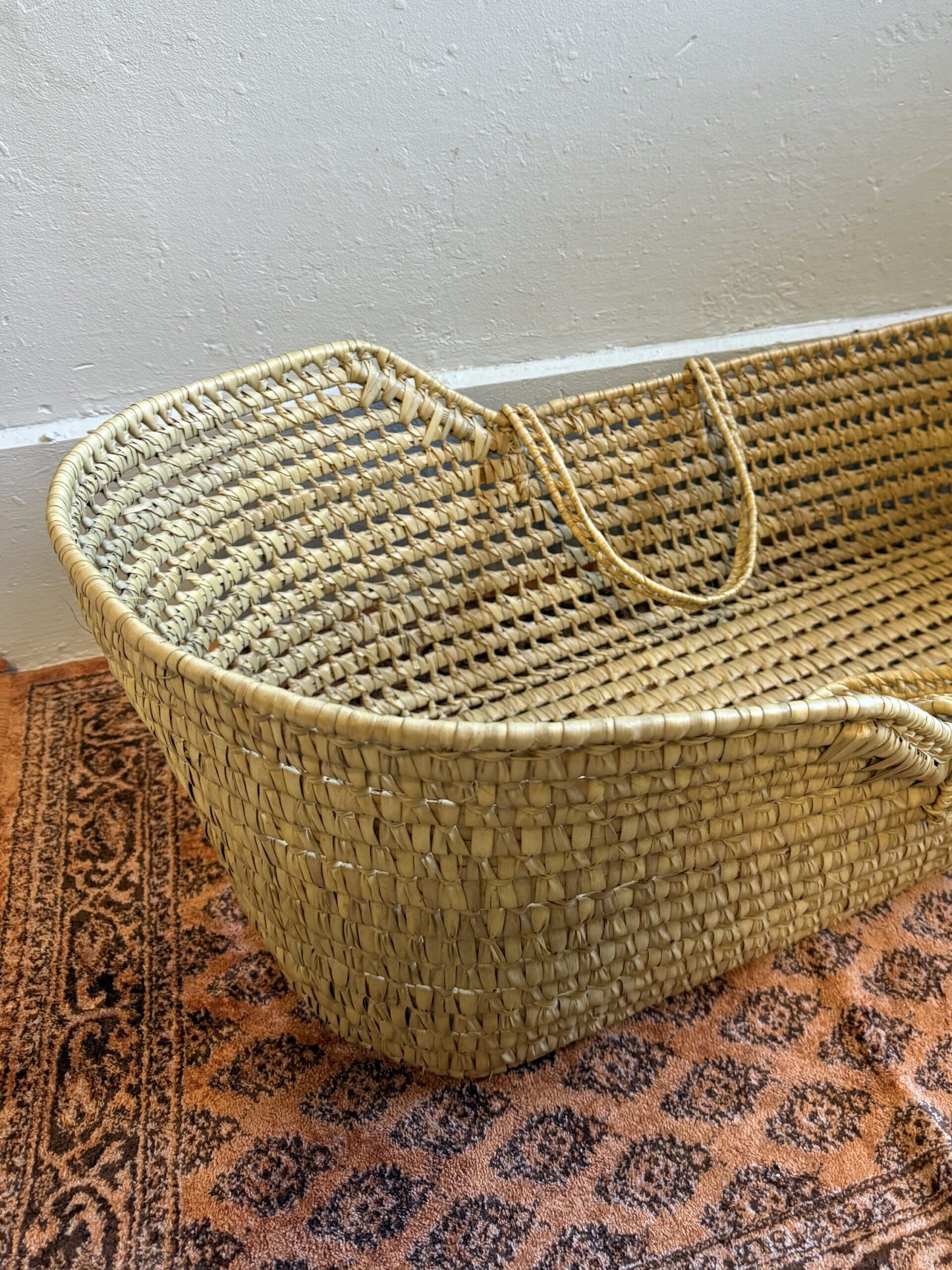 Couffin ancien en osier