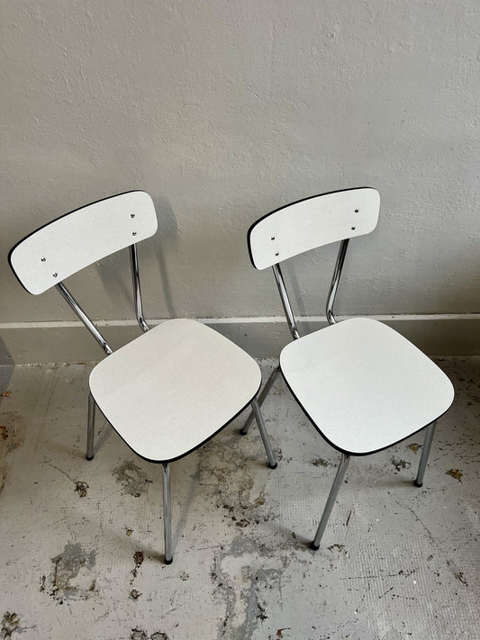 Chaises en Formica blanc x2