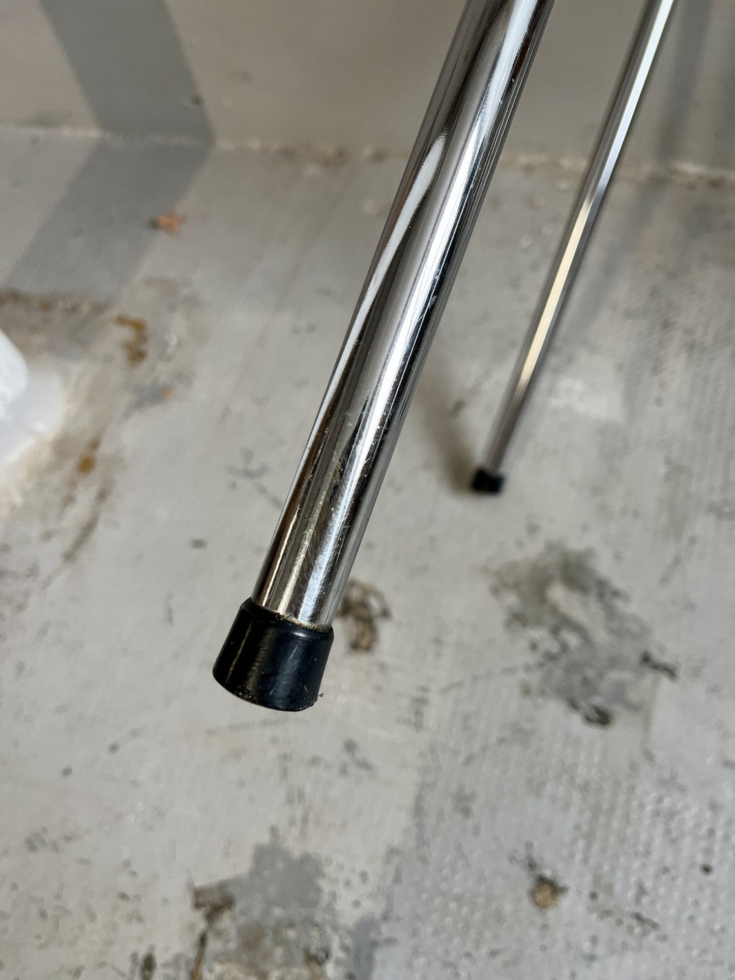 Chaises en Formica blanc x2