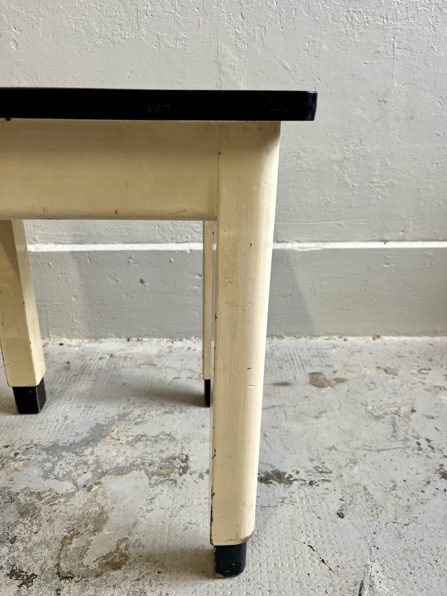 Tabouret vintage en bois et Formica années 50