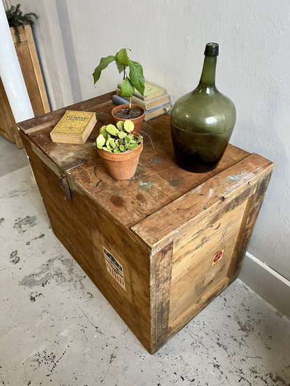 Caisse militaire américaine vintage