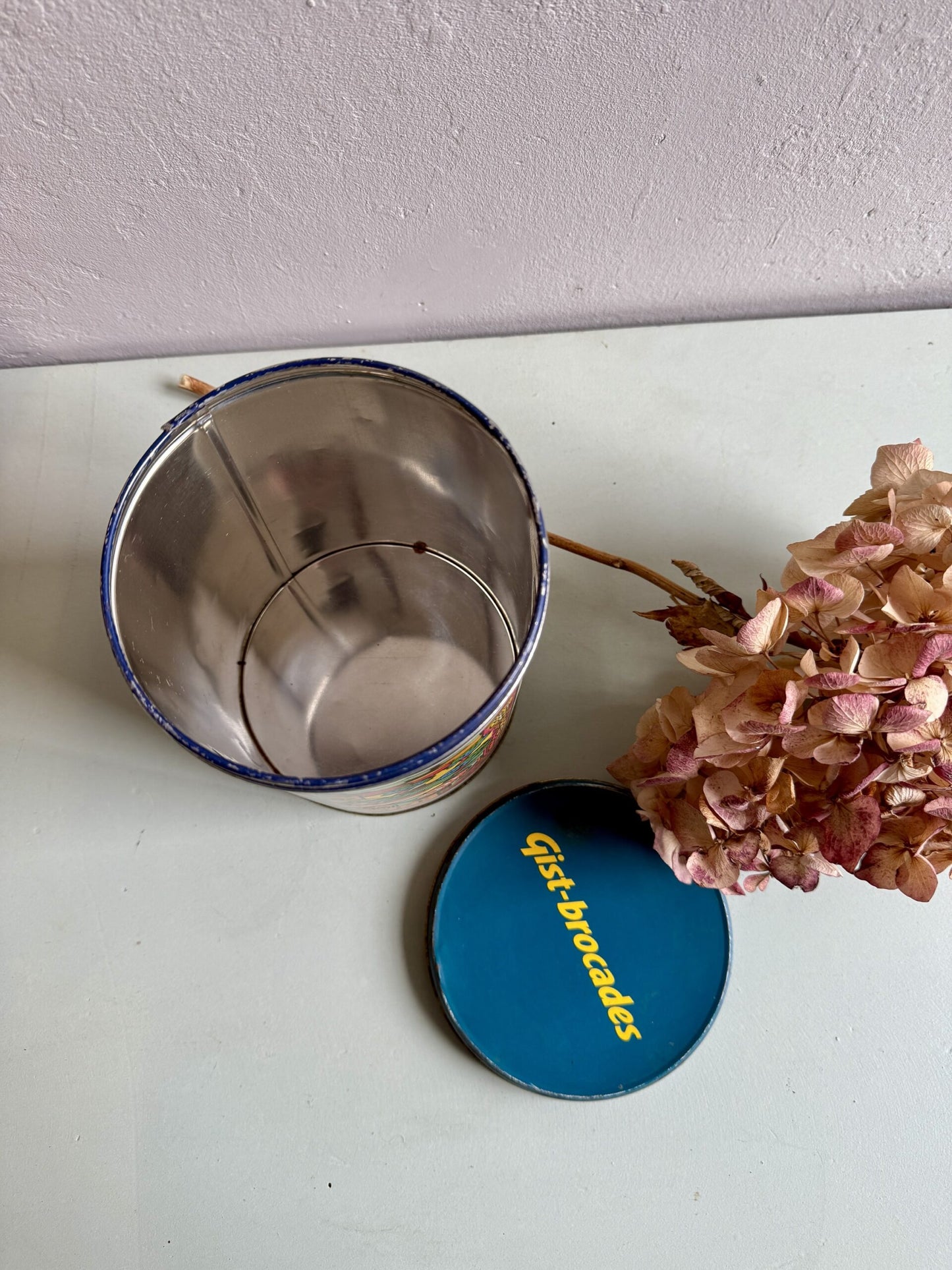 Boîte en métal vintage bleu Gist Brocades