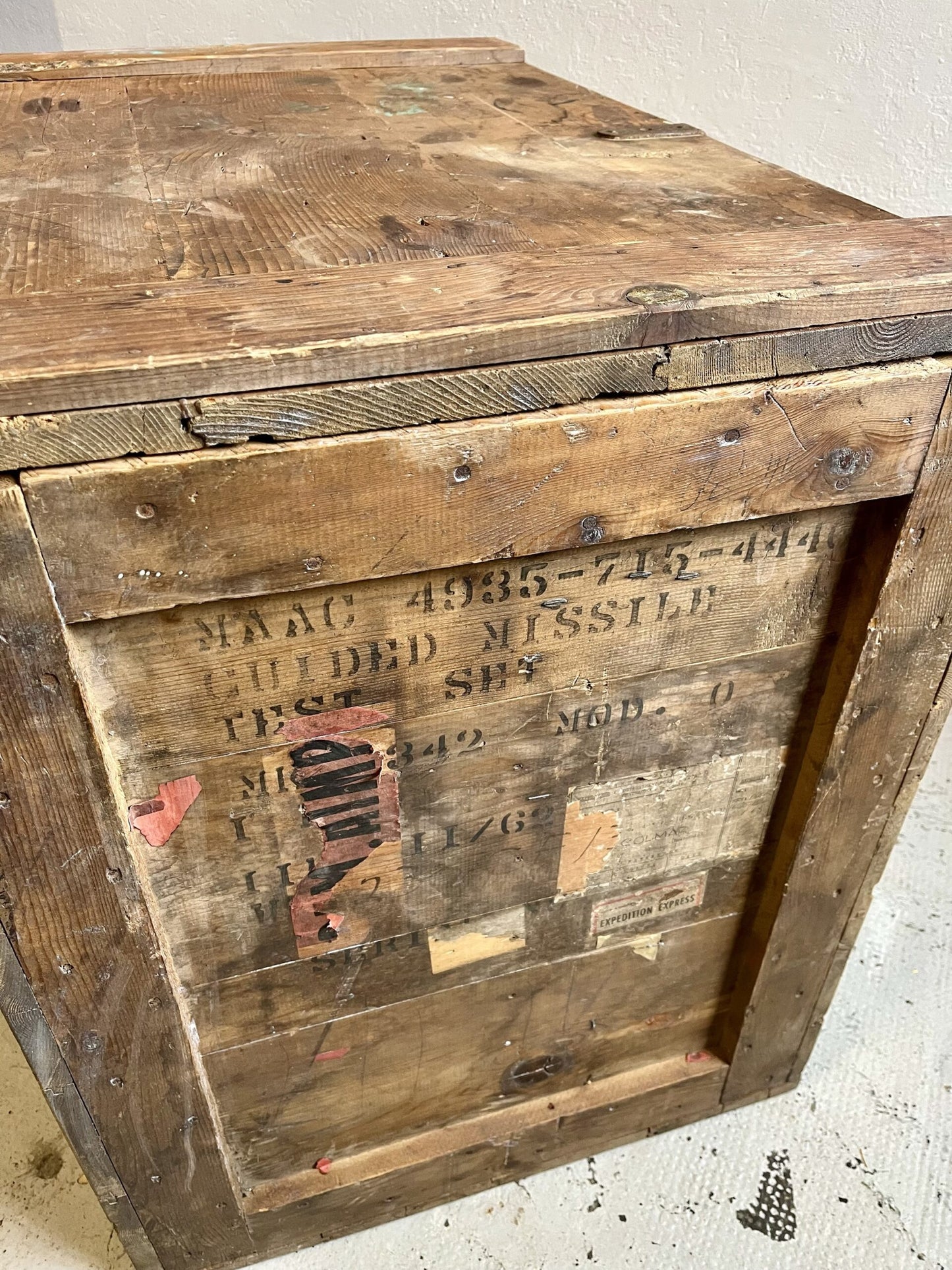 Caisse militaire américaine vintage