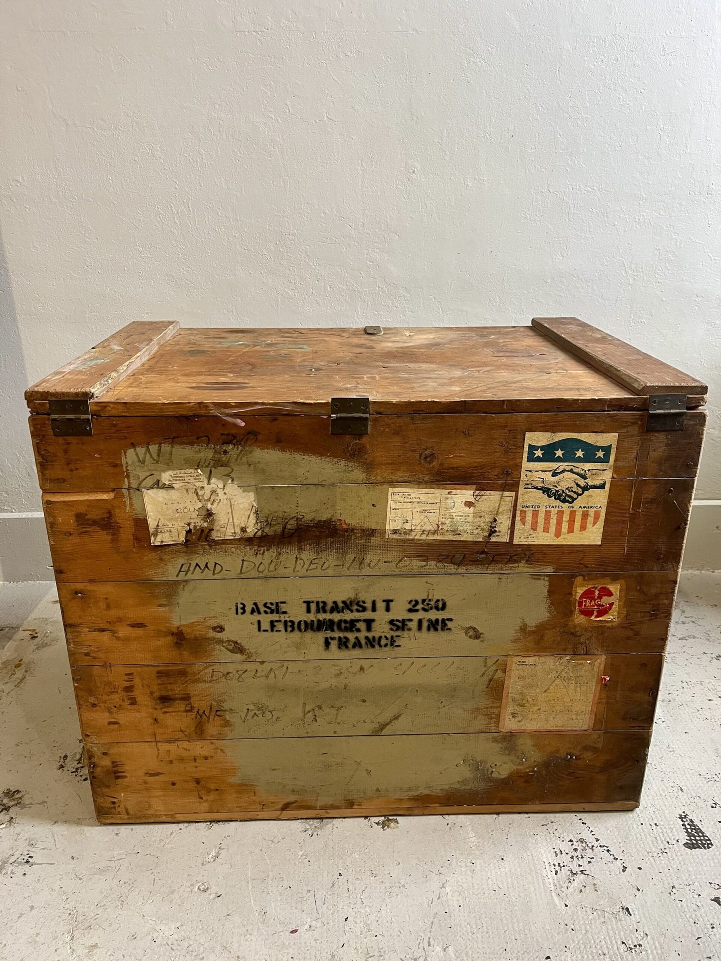 Caisse militaire américaine vintage