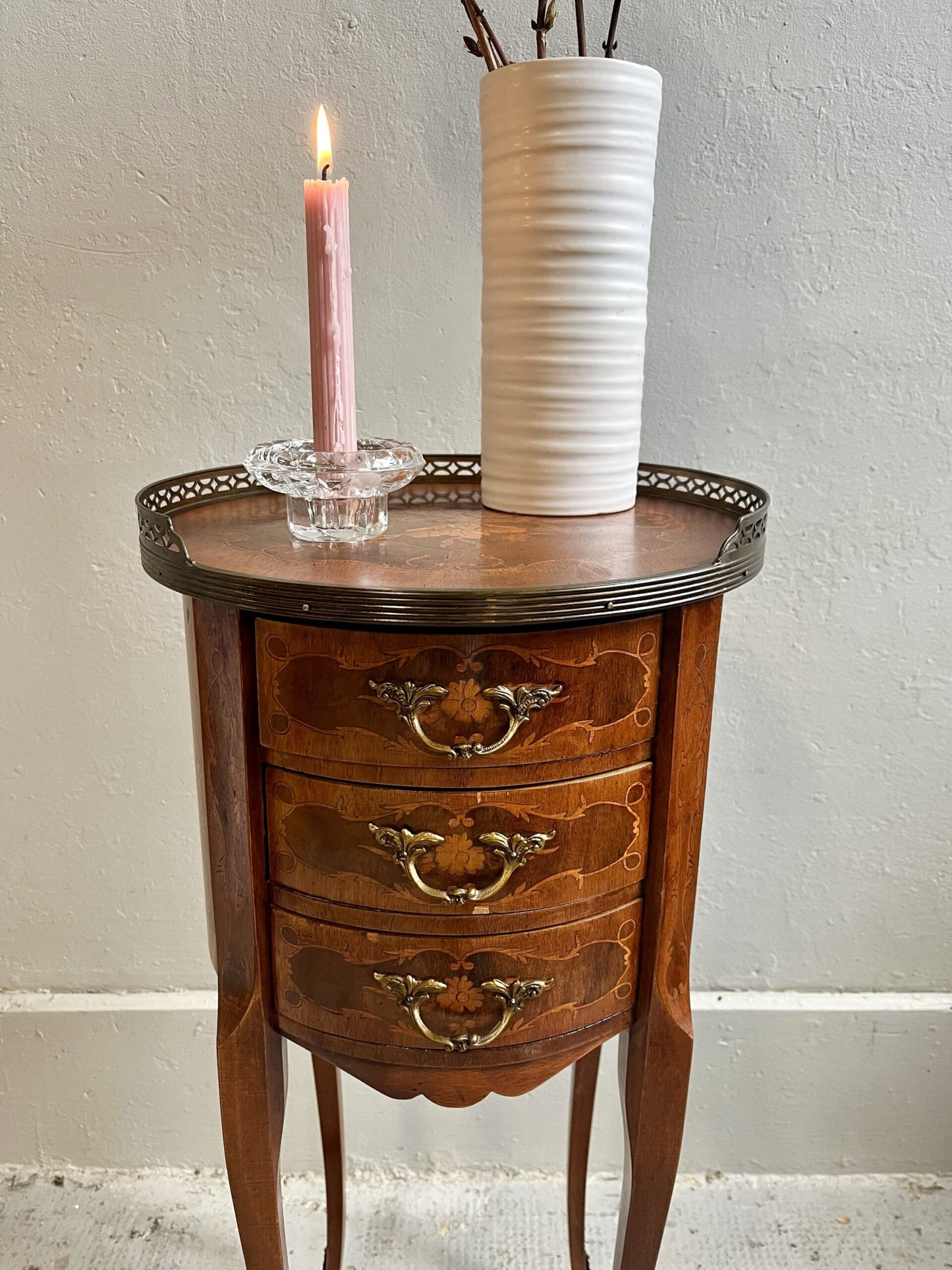 Guéridon en marqueterie