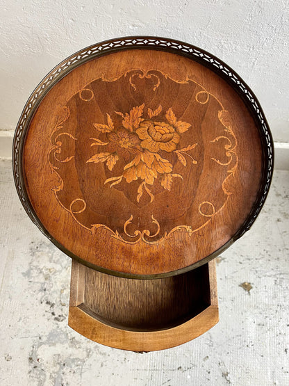 Guéridon en marqueterie