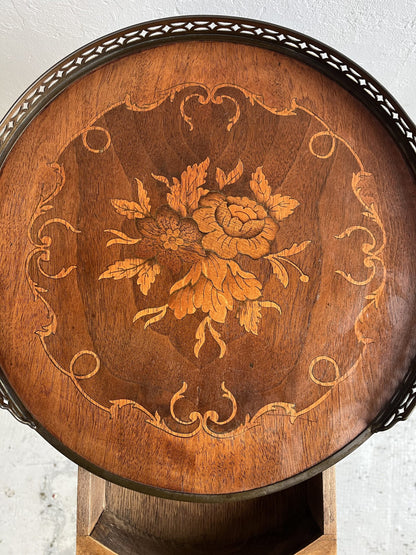 Guéridon en marqueterie