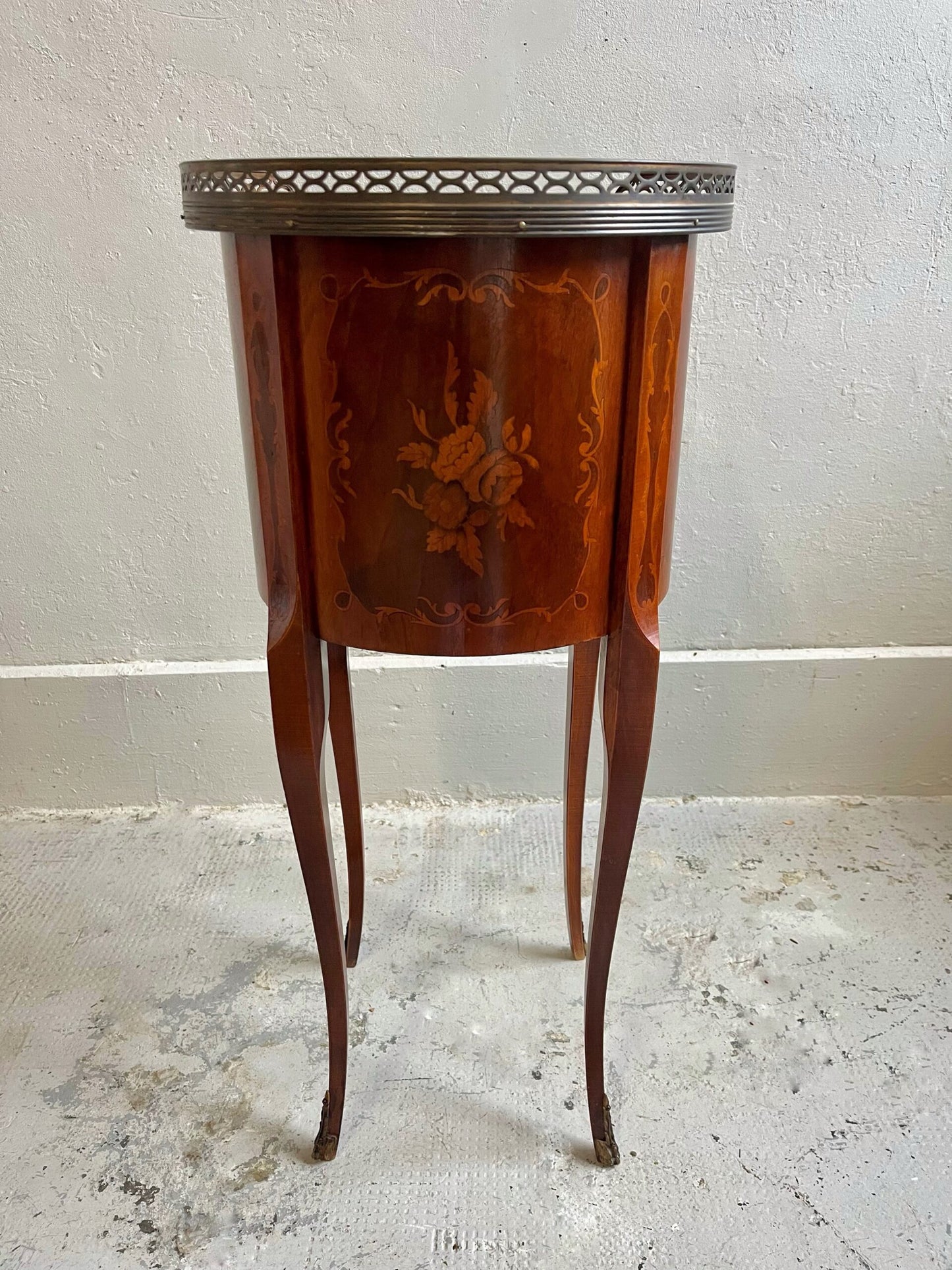 Guéridon en marqueterie