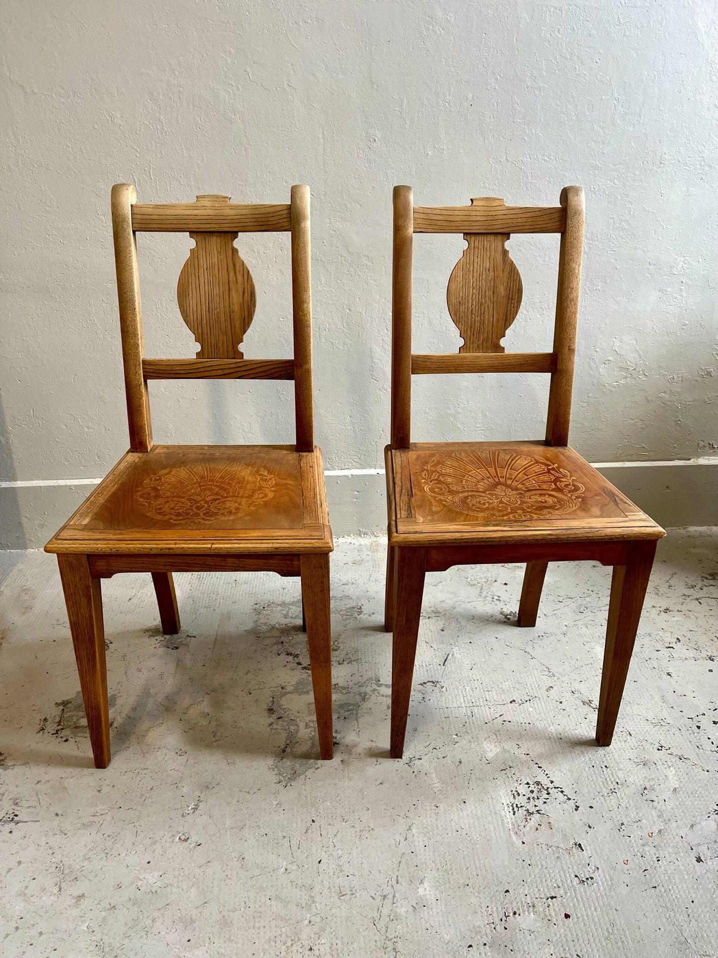 Chaises assises décorées/ lot de 2  Meubles Patine