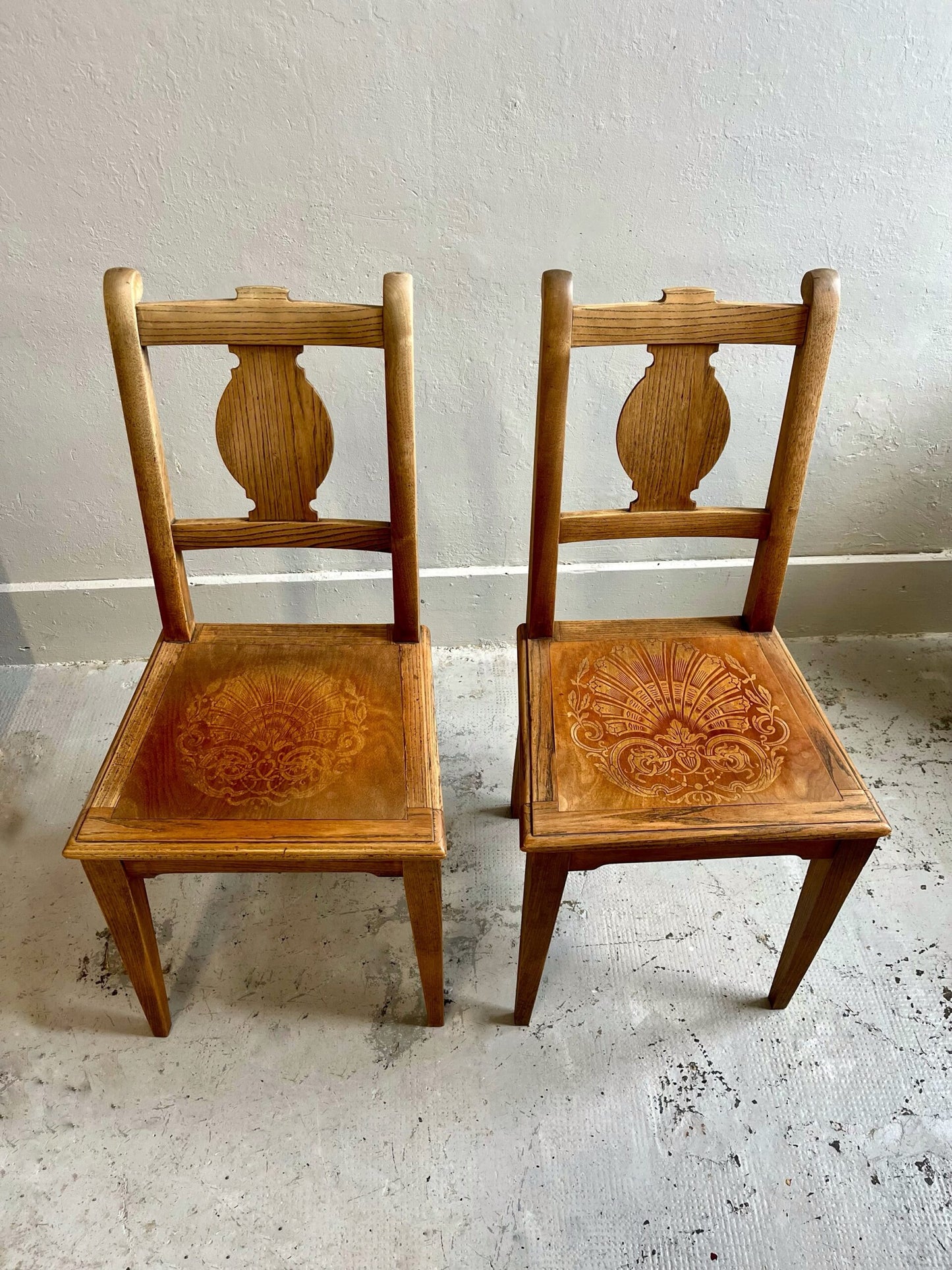Chaises assises décorées/ lot de 2  Meubles Patine