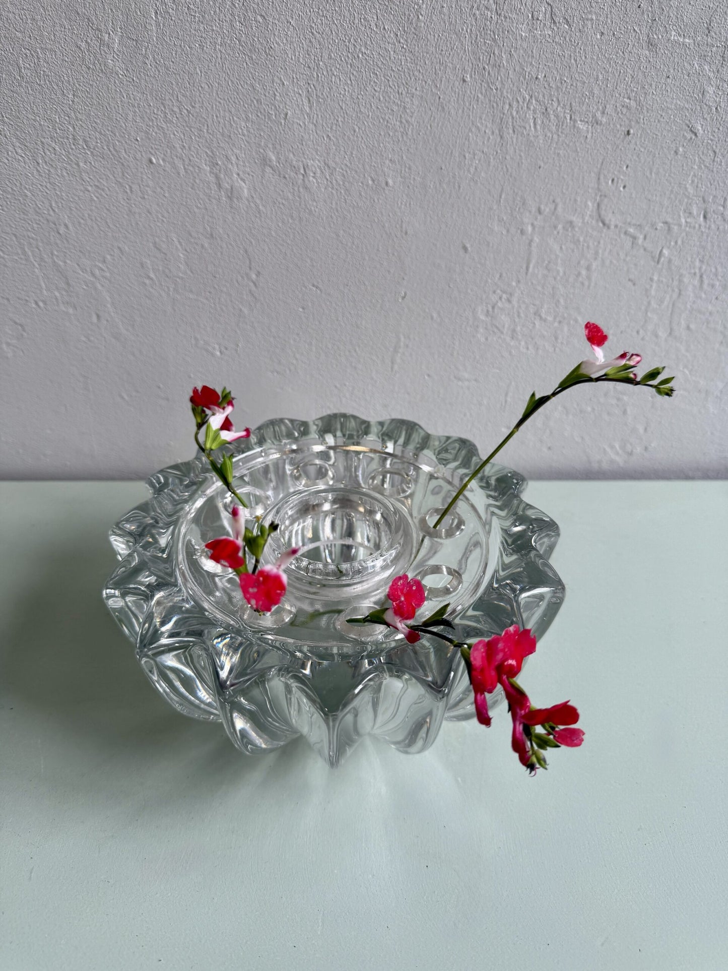 Grand pique-fleurs en verre