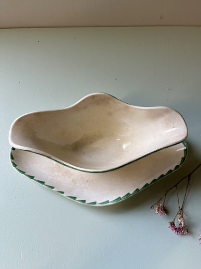 Saucière en faïence Saint-Amand