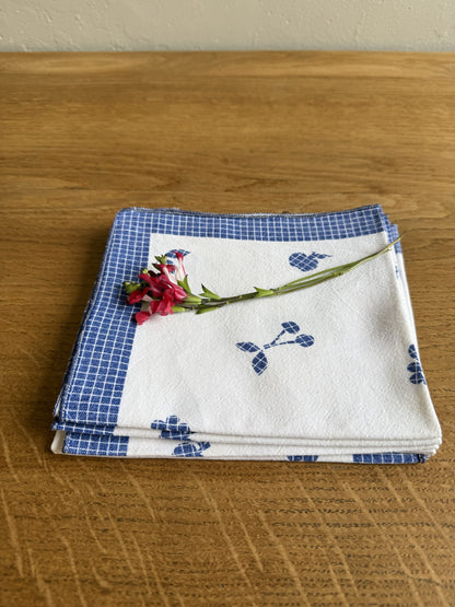 Lot de 5 serviettes en tissu blanc décor bleu