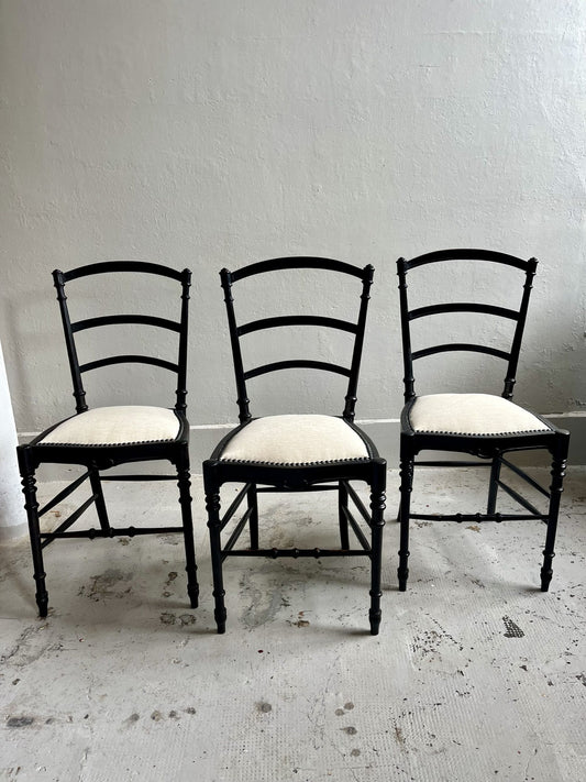 Chaises Napoléon III retapissées