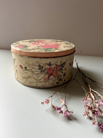 Boîte ancienne décor floral.